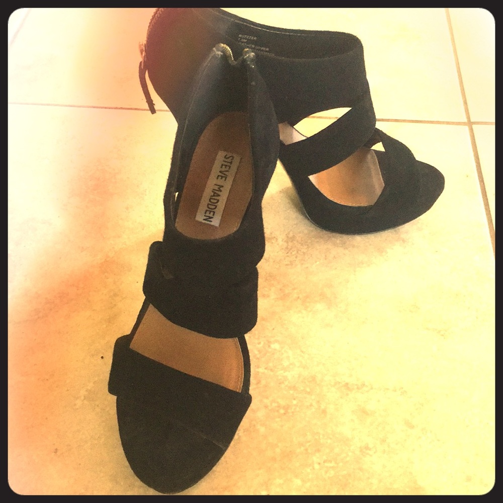 Steve Madden Buzzzer Heels